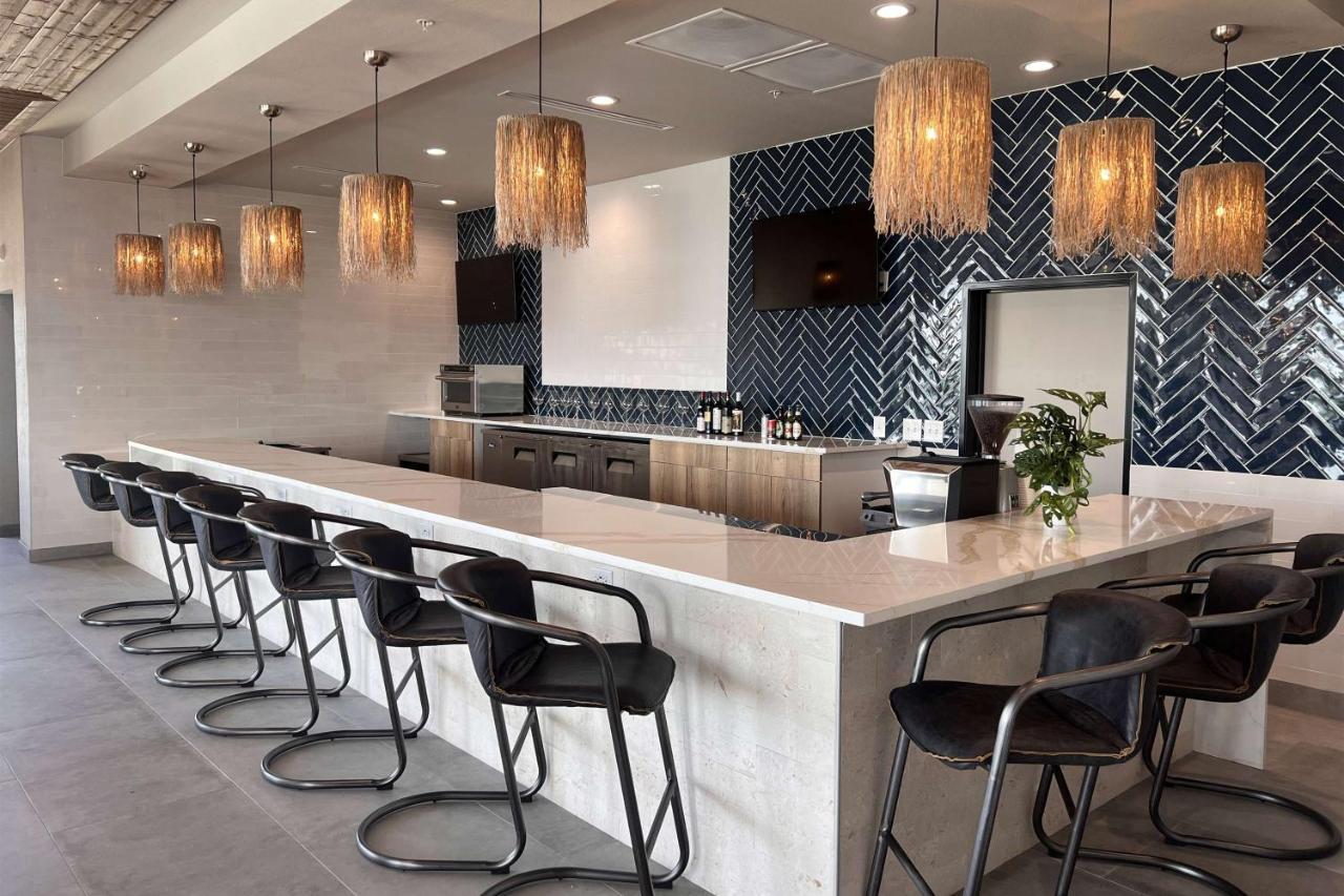 Hotel The Elm, A Ramada By Wyndham Little Elm Exterior foto