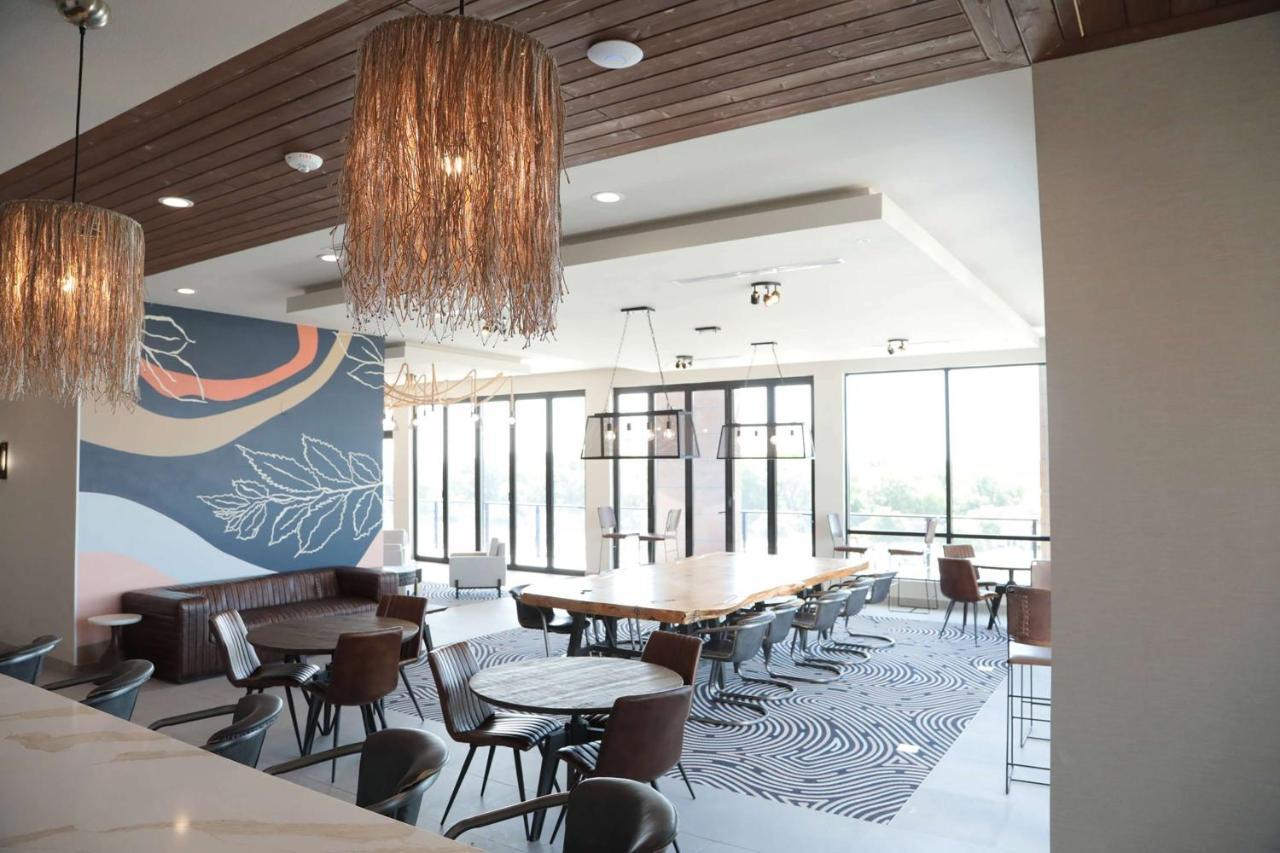 Hotel The Elm, A Ramada By Wyndham Little Elm Exterior foto