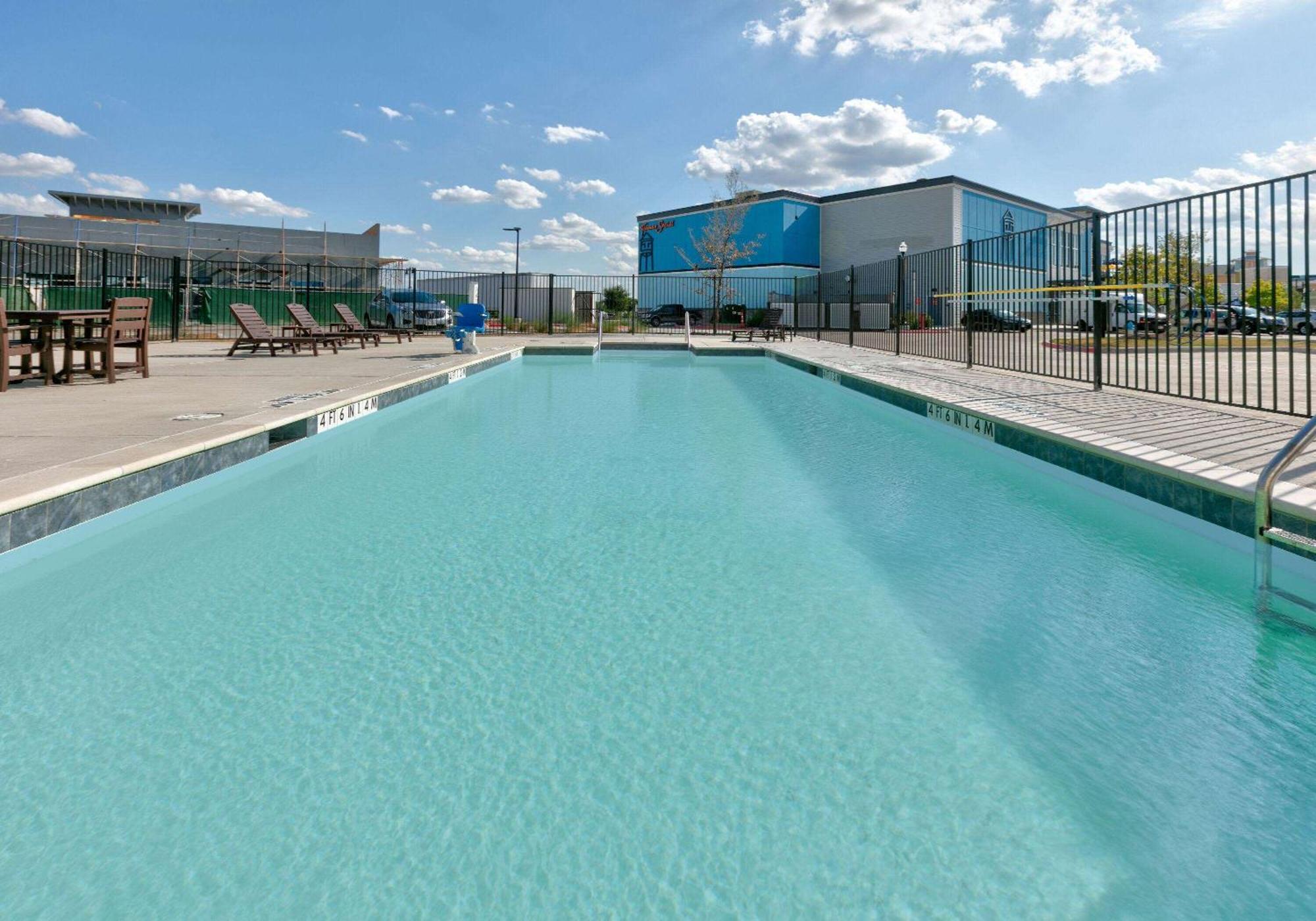 Hotel The Elm, A Ramada By Wyndham Little Elm Exterior foto